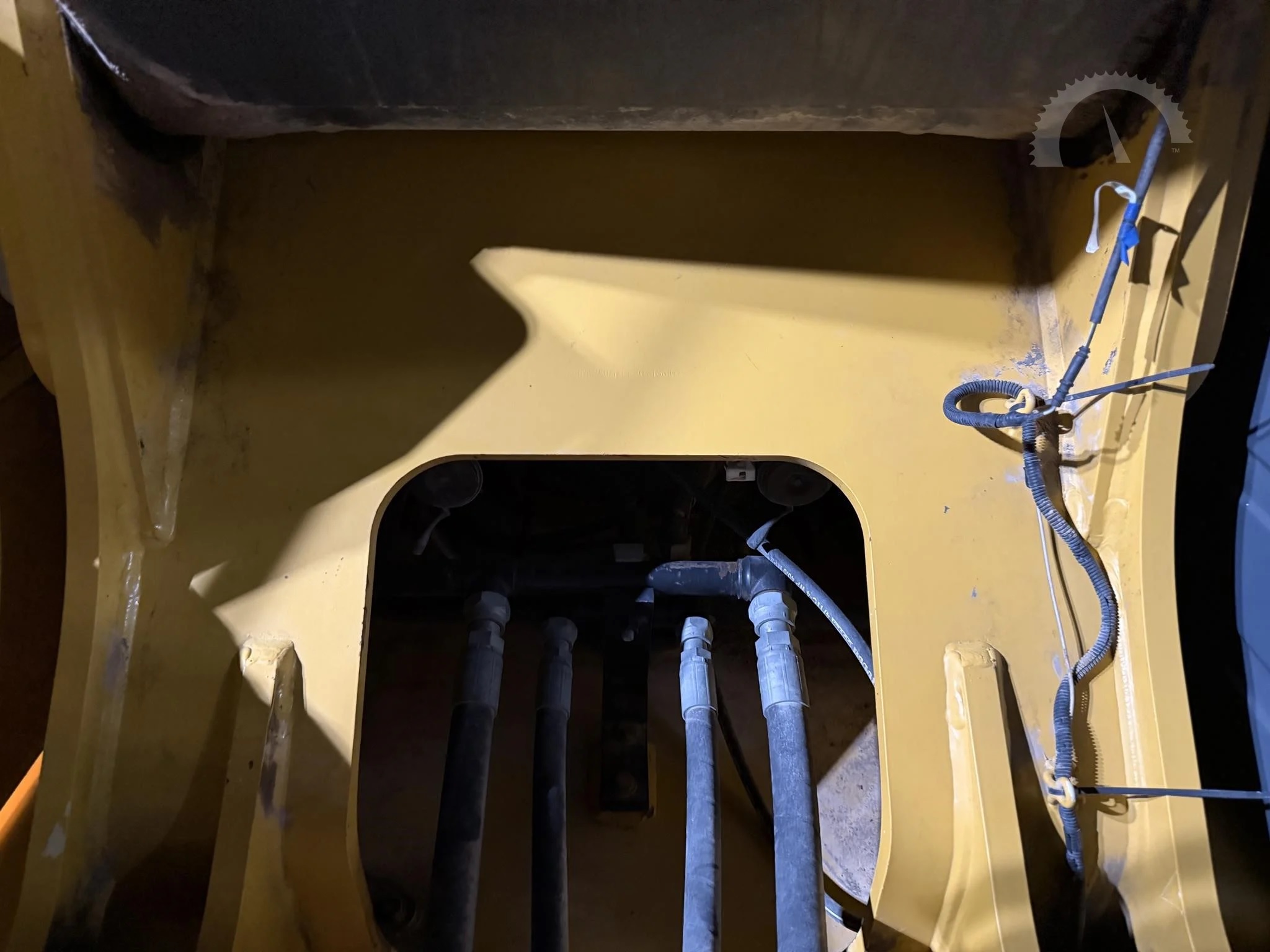 2019 Deere 250G LC Crawler Excavators - Image 70