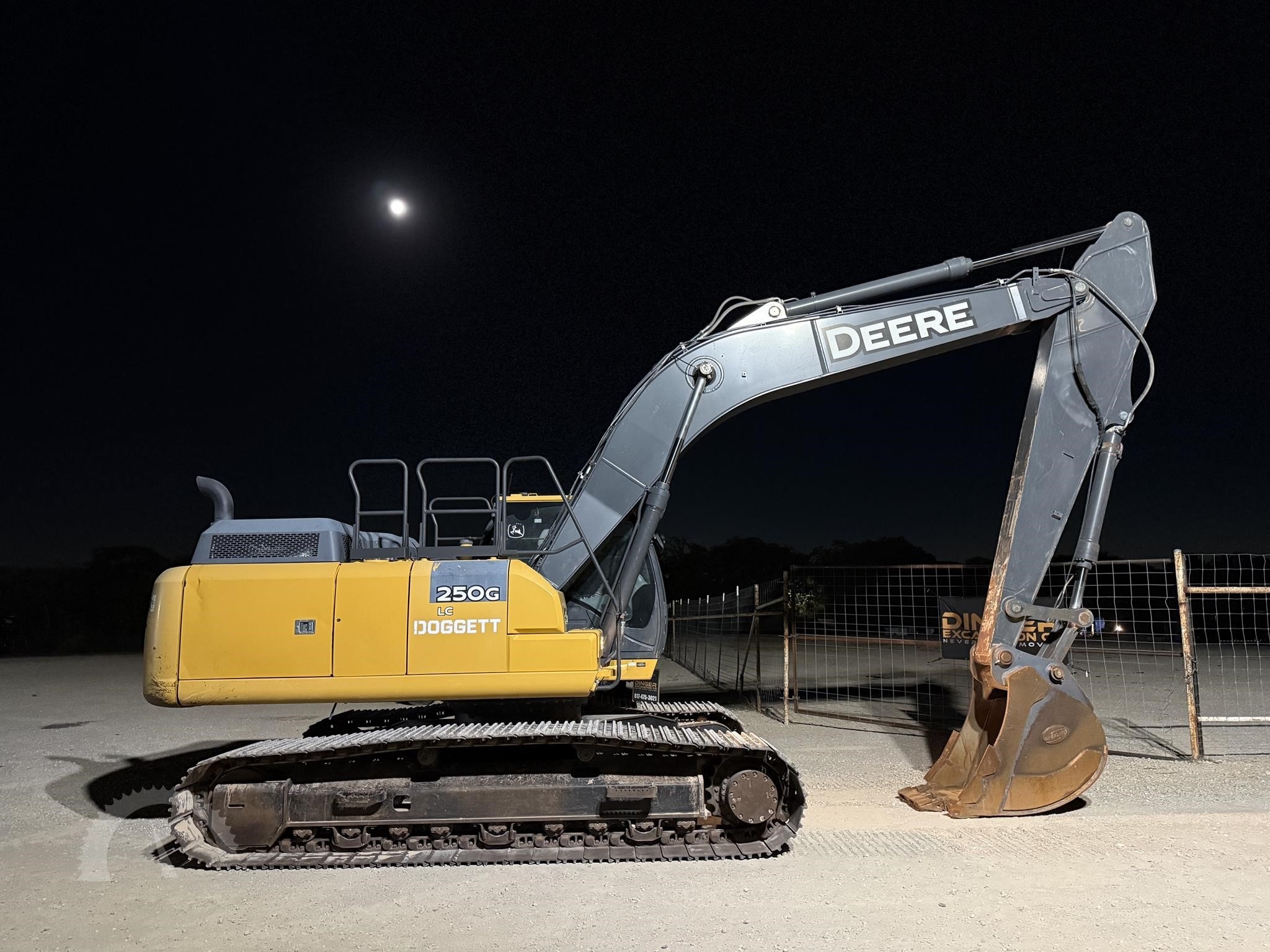 2019 Deere 250G LC Crawler Excavators - Image 82