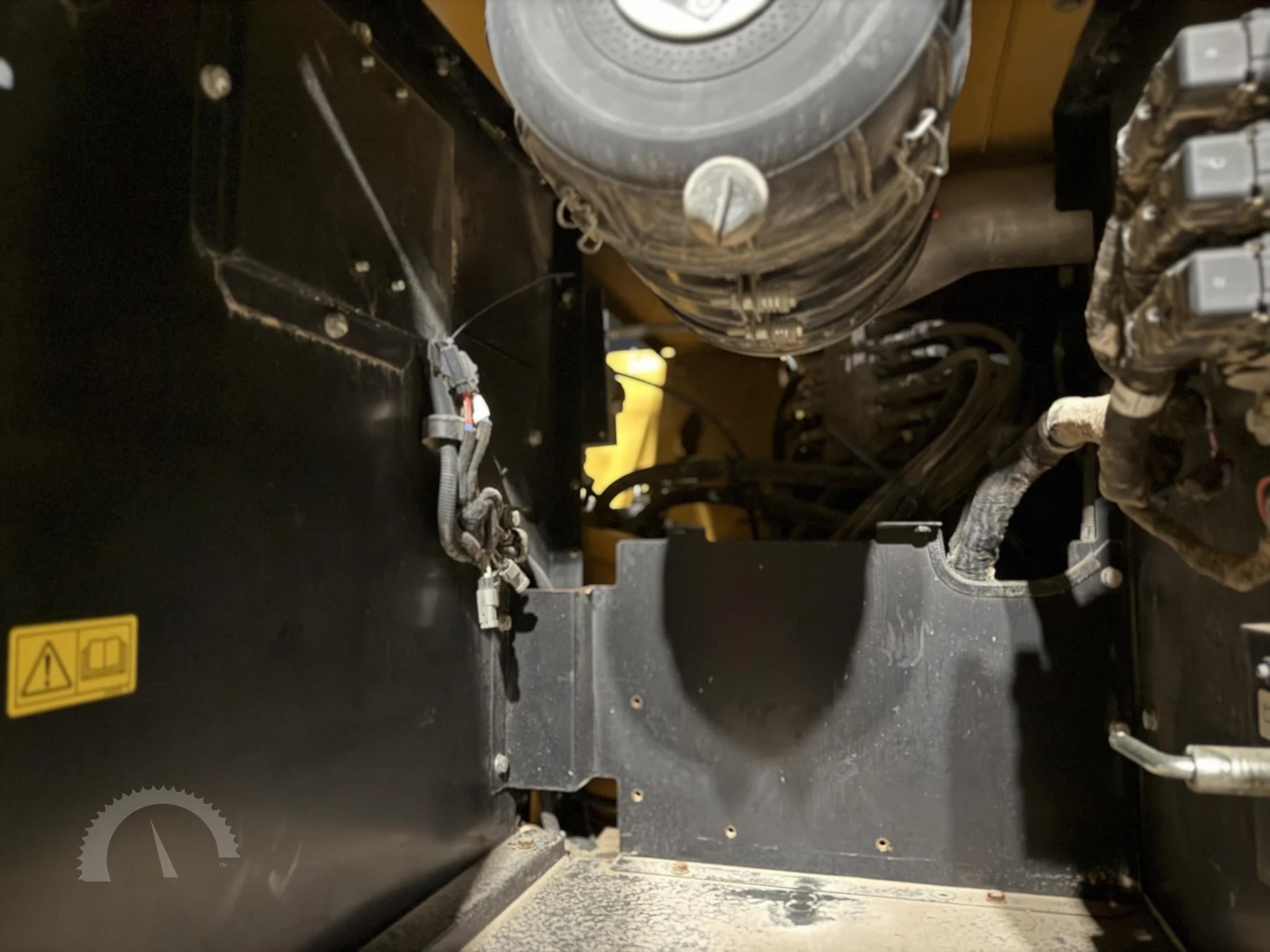 2019 Deere 250G LC Crawler Excavators - Image 14